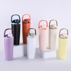 Bouteille d'eau isotherme en acier inoxydable FreeSip Sway de 30 oz avec <span class=keywords><strong>bec</strong></span> verseur bidirectionnel, paille intégrée et poignée de seau offerte - Product Image 5