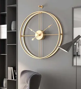 Élégante horloge murale design en métal Artisanat de qualité supérieure Technologie à quartz précise pour la décoration murale de la maison et l'utilisation professionnelle du bureau - Product Image 3