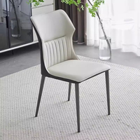 Chaises de salle à manger modernes européennes de luxe avec siège en cuir PU et pieds en acier carbone - Utilisation écologique pour la maison et les restaurants