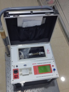 เครื่องทดสอบความทนทานต่อแรงดันไฟฟ้าของน้ำมันฉนวน 100KV พร้อมฟังก์ชันบันทึกข้อมูลการทดสอบ 100 กลุ่ม - Product Image 1