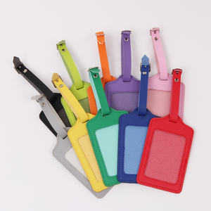 Étiquette de bagage de voyage <span class=keywords><strong>en</strong></span> cuir PU personnalisée étiquette de valise de carte d'embarquement réglable avec étiquettes d'identification de nom motif de lettre personnalisable - Product Image 2