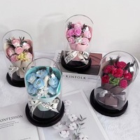 Buket bunga mawar sabun buatan kustom baru dalam kubah kaca hadiah Hari Valentine bunga yang diawetkan anak perempuan untuk anak perempuan