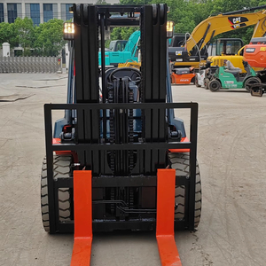 Carrello Elevatore Toyota Usato da 1.5, 2, 3, 4, 4.5, 5 Tonnellate con Movimento Laterale e Motore Isuzu, Spedizione Gratuita, Certificato CO CE - Product Image 3