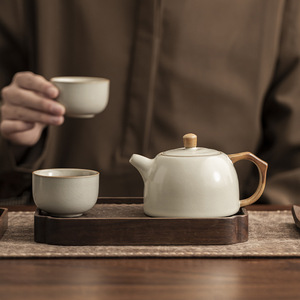 Tetera de Porcelana Ru de Color Amarillo Marfil de Alta Calidad, Gran Volumen, con Filtro Integrado, Vertido Suave, Ideal para la Familia y Momentos de Té en Solitario - Product Image 5