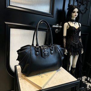 Borsa a Tracolla Gotica da Donna con Ali di Pipistrello, Borsa Punk con Borchie, Grande Capacità, Borsetta per Halloween - Product Image 4
