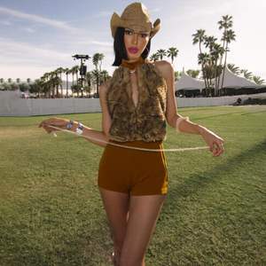 Combinaison Courte Femme en Velours et Fausse Fourrure, Dos Nu Halter, Tenue de Soirée Club, Robe Sexy Sans Manches – Collection Personnalisée 2026 - Product Image 6