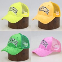 Sombrero de conductor de camión marrón para hombre, malla de terciopelo con ala curva de 6 paneles, diseño de logotipo personalizado, sombrero de camionero de malla de terciopelo, características comunes de la tela