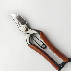 กรรไกรตัดแต่งกิ่งคาเนดา ใบมีดเหล็กคาร์บอน 45 มม. สำหรับตัดแต่งสวน รูปทรงปากนก เส้นผ่านศูนย์กลาง 20-30 มม. - Product Image 2