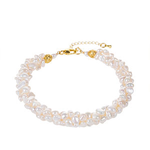 Bracelet en perles naturelles torsadées à 3 rangs, accessoire de bijouterie élégant et intemporel - Product Image 2