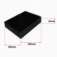 Radiateur en profilé aluminium à ailettes noires, dissipateur thermique, découpe CNC disponible pour commandes personnalisées, sans support adhésif.