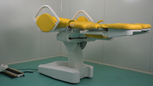 Mesa de Cirugía Ginecológica Eléctrica de Alta Gama con Sistema Hidráulico, Ajuste Multiposición y Diseño Ergonómico - Product Image 6