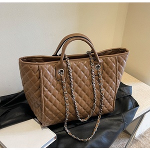 Bolso de Cadena Acolchado Vintage 2026, Nuevo Bolso de Hombro Moderno y a la Moda, Bolso Tote Elegante de Gran Capacidad para Mujer - Product Image 4