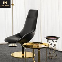 Fauteuil lounge en cuir à dossier haut, fauteuil pivotant de luxe italien, moderne avec base en métal doré, ensemble de meubles de salon