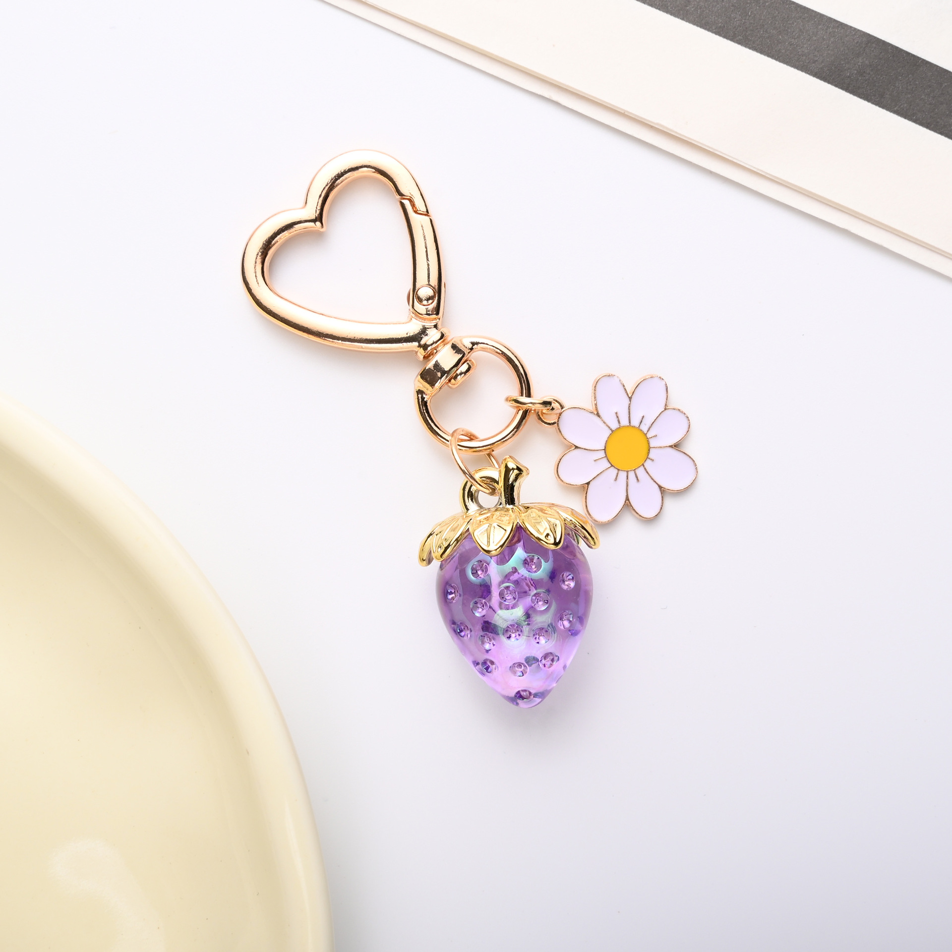 heart - shaped small flower purple strawberry