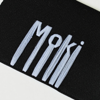 Haga que su Marca se Destaque con Etiquetas Personalizadas Ecológicas de Satén Tejido de Primera Calidad para Marcas de Ropa - Empaquetado en Rollo