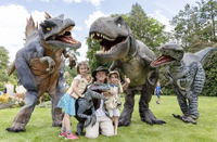 Costume de dinosaure Triceratops grandeur nature personnalisé avec cadre métallique et peau en silicone pour parcs d'attractions et d'aventure