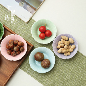 Mini platos de cerámica para repostería con forma de flor, plato de porcelana estilo chino nuevo para servir frutas, ideal para fiestas en salones de té. - Product Image 2