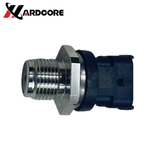 Sensor de Riel de Alta Presión de Combustible 0281002707 21407309 55576178 504247741 para 1.3 1.9 2.0 2.4 D JTD JTDM para Excavadora PC200-8 - Product Image 1