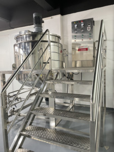 Reattore Miscelatore Chimico da 3000L con Agitatore Riscaldante e Omogeneizzatore, Capacità 5000 Litri, 10 Tonnellate, 3 Strati, 2 Rivestimenti per Cosmetici - Product Image 5