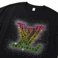 T-shirts personnalisés avec strass scintillants, motifs découpés au laser, transferts thermiques, diamants découpés au laser