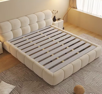Lit King-Size Moderne et Simple en Tissu, Style Luxe Léger Crème, Cadre en Bois Massif, Revêtement Doux, Rangement, Chambre à Coucher Principale