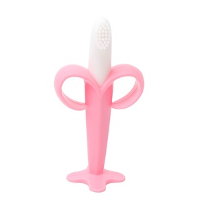 Cabeza redondeada diseño precioso plátano <span class=keywords><strong>forma</strong></span> <span class=keywords><strong>mordedor</strong></span> bebé <span class=keywords><strong>de</strong></span> silicona para la venta - Product Image 1