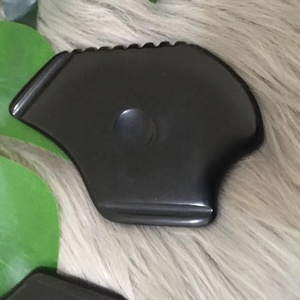 Nuovo disegno Naturale Nero Bian <span class=keywords><strong>pietra</strong></span> di <span class=keywords><strong>giada</strong></span> gua sha pollice rientro del fronte del massager guasha raschiare strumento jade gua sha per faccia - Product Image 6