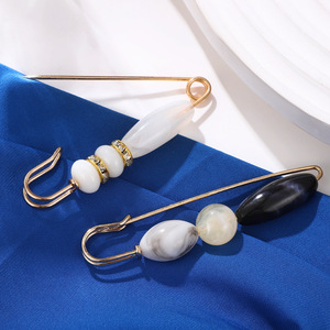 Retro <b>Marble</b> Metal Brooch Geometric Shape Zinc Alloy Women's Fashion Scarf Pin Daily Wear Accessory - Product Image 3