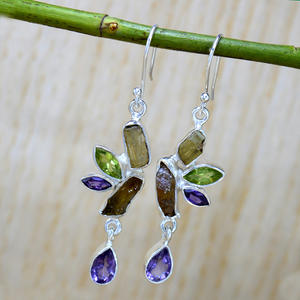 ต่างหูเงินแท้ 925 ประดับด้วยทัวร์มาลีนดิบและอัญมณีหลากหลายรูปทรง - Product Image 1