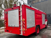 Camion-citerne à eau Isuzu FVR, camion de pompiers à double cabine, pompe à eau de 40 L/min, lance à eau de 60 m pour usage industriel et municipal
