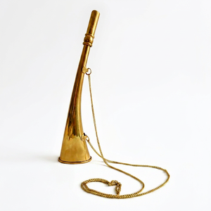 Corne de chasse vintage en laiton avec chaîne, style antique, corne décorative pour le chasseur, corne nautique en laiton, décoration rustique pour la maison, cadeau - Product Image 1