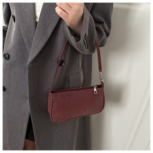 Korean-Style Women's Bag 2025 Autumn/Winter New Arrival Matte-Finish Solid-Color <b>Small</b> Square Bag - Product Image 3