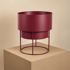 Macetero Metálico Color Borgoña con Soporte, Maceta Cilíndrica Moderna de Lujo para Interiores y Exteriores, Decoración para Hogar, Jardín y Escaleras - Product Image 1