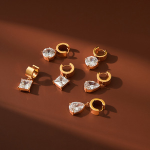 ต่างหูคริสตัลทรงหยดน้ำ ชุบทอง 18K สแตนเลสสตีล ประดับเพชรซิคอนแบบหนามเตย เหมาะสำหรับใส่ทุกวัน ชุดเครื่องประดับ - Product Image 3