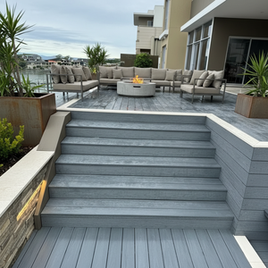 Revêtement de terrasse en WPC durable pour l'extérieur, antidérapant, imperméable, avec finition grain de bois, entretien minimal, conserve sa beauté - Product Image 1