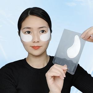 Patchs <span class=keywords><strong>pour</strong></span> <span class=keywords><strong>les</strong></span> <span class=keywords><strong>yeux</strong></span> en hydrogel d'algues de grande taille OEM, logo personnalisé, collagène végétalien, anti-rides, traitement des cernes, forme de lune, ODM - Product Image 1