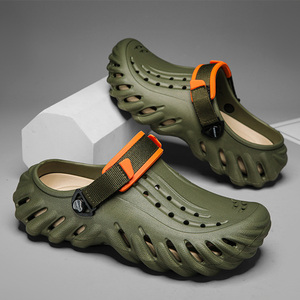 Nuevos <span class=keywords><strong>zuecos</strong></span> informales de verano para hombres con suelas gruesas <span class=keywords><strong>EVA</strong></span> antideslizantes Punta redonda de moda y chanclas de playa para interiores y exteriores - Product Image 4