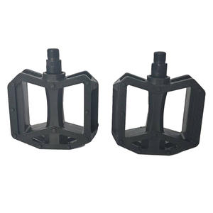 Pédales de vélo de montagne en plastique noir, plateforme large, axe en acier, légères, pour le cyclisme hors route - Product Image 2
