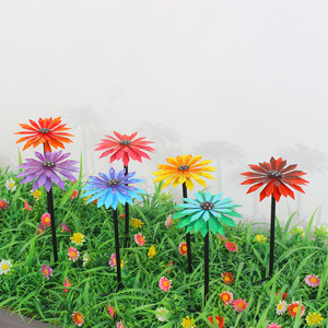 Flores Artificiais de Margarida Pequena em Ferro Forjado para Decoração de Jardim e Pátio Externo - Product Image 3