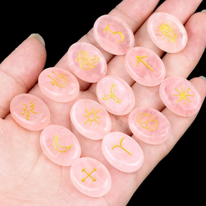 Juego de Runas de brujas de piedra de cristal curativo de moda de 13 <span class=keywords><strong>piedras</strong></span> de cristal de cornalina con símbolo gitano grabado juego de <span class=keywords><strong>piedras</strong></span> calmantes para la mente - Product Image 3