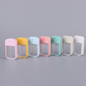 Tùy Chỉnh Nhựa Thẻ Tín Dụng Hình Dạng Phun Chai <span class=keywords><strong>30Ml</strong></span> 50Ml Túi Kích Thước Nước Hoa Nước Rửa Tay Sương Mù <span class=keywords><strong>Container</strong></span> Với Keychain - Product Image 3