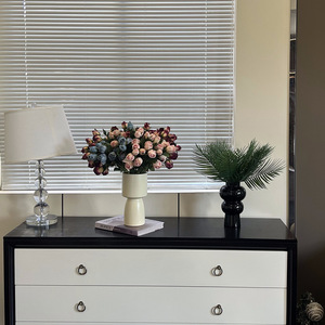 Ramo de Rosas Artificiales de 30cm-100cm de Altura, Flores de Seda de Alta Simulación, Estilo Moderno para Decoración del Hogar y Bodas - Product Image 2
