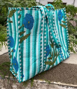 Bolso Tote Acolchado de Algodón con Estampado Étnico, Patrón Auténtico, para Viajes, Compras, Bolso de Hombro - Product Image 1