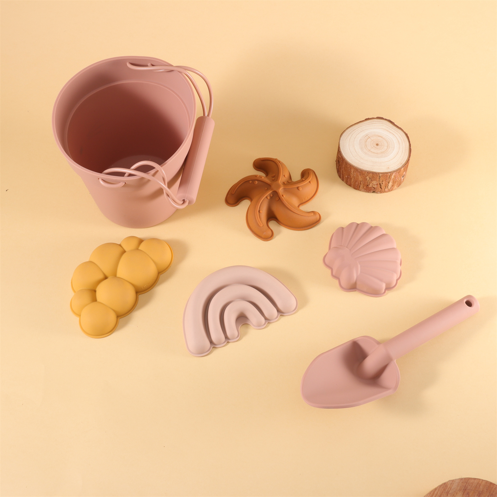 Giocattolo da spiaggia sabbiosa: amore arcobaleno