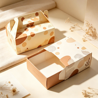 Boîtes à pignon en carton ondulé recyclé irisé avec revêtement UV, emballage alimentaire de luxe personnalisé pour cadeaux, avec poignées en ficelle, vente en gros