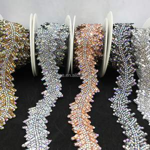 TR038 Nouveaux accessoires vestimentaires faits à la main, motif en strass de <span class=keywords><strong>pierre</strong></span> de cristal colorée, technique de pose à chaud foncée, <span class=keywords><strong>pierre</strong></span> pour chaussures - Product Image 2