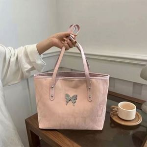 THK Nouveau Sac Fourre-tout Grande Capacité Tendance avec Bandoulière Papillon et Chaînes, Fermeture Éclair Unique, en Cuir PU de Haute Qualité pour Femme - Product Image 2