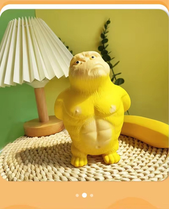 Juguete Antiestrés de Mono Amarillo, Peluche Suave de Rebote Lento para Niños de 2 a 4 Años, Unisex, de Plástico - Product Image 4