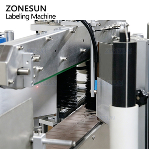Machine d'étiquetage automatique ZONESUN ZS-TB70DM pour palettes, empilage et emballage double face de lingettes humides sur surface plane - Product Image 6