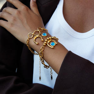 สร้อยข้อมือแฟชั่นผู้หญิง <span class=keywords><strong>JoJo</strong></span> ดีไซน์เก๋ไก๋ทันสมัย รูปทรงเรขาคณิต ซีรีส์นักขี่ม้า จี้รูปเกือกม้าเรซิ่นสีน้ำเงิน กันน้ำ ทำจากสแตนเลสสตีล - Product Image 1